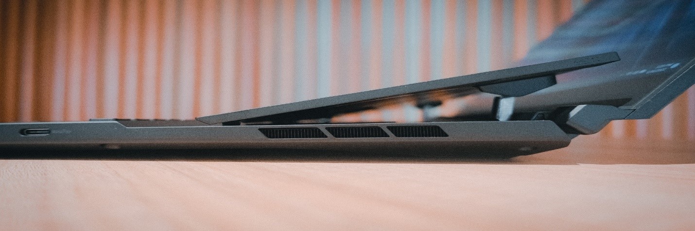 ROG Nebula HDR™ Standar Baru Layar Laptop Gaming Terbaik